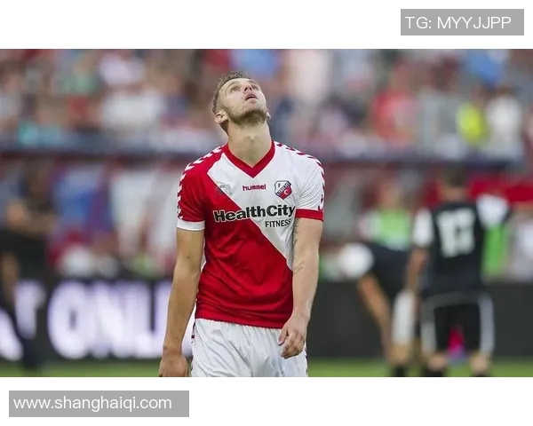 弗赖堡客场战平门兴格拉德巴赫，保持不败取得关键积分